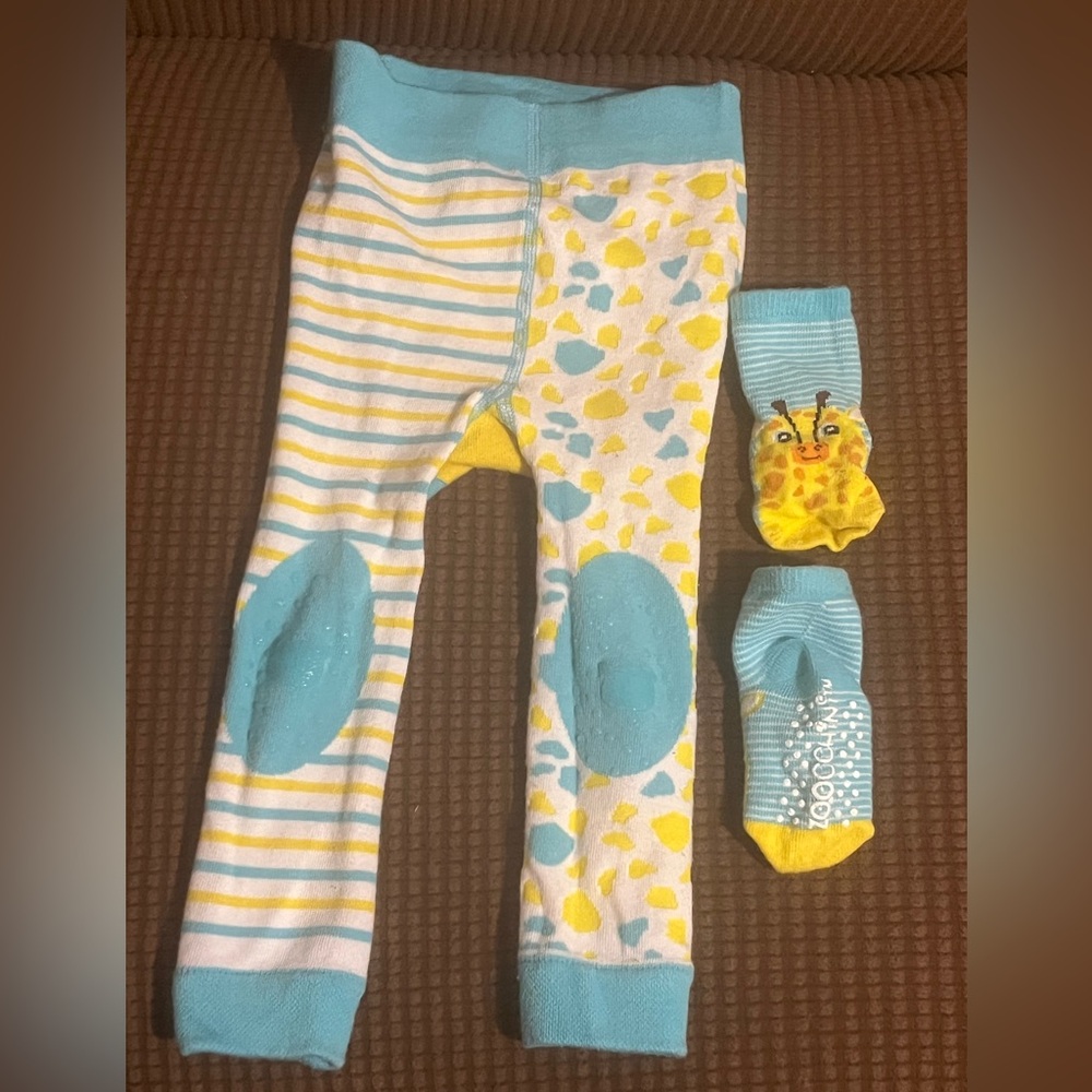 BABY Giraffe Leggings with Non-Slip knees & matching Non-Slip Socks
